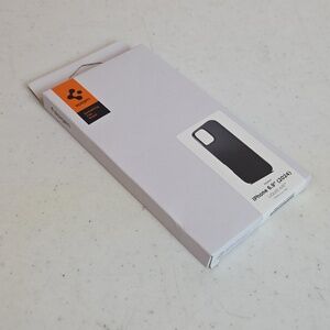 Spigen Liquid Air iPhone 6.9" (2024) Black Textured Case